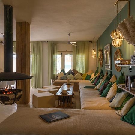 Hotel Cheeky Monkey Ghar el-Melh Zewnętrze zdjęcie