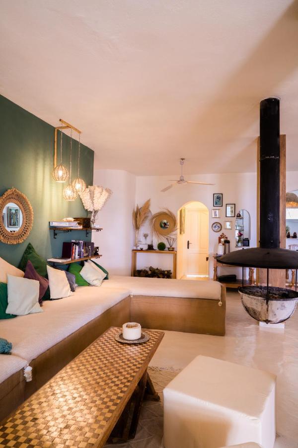 Hotel Cheeky Monkey Ghar el-Melh Zewnętrze zdjęcie